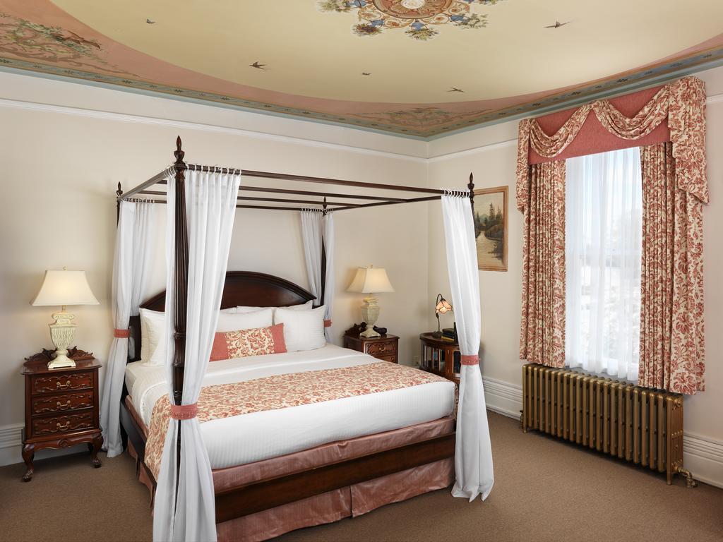 Hotel Pendray And Tea House Victoria